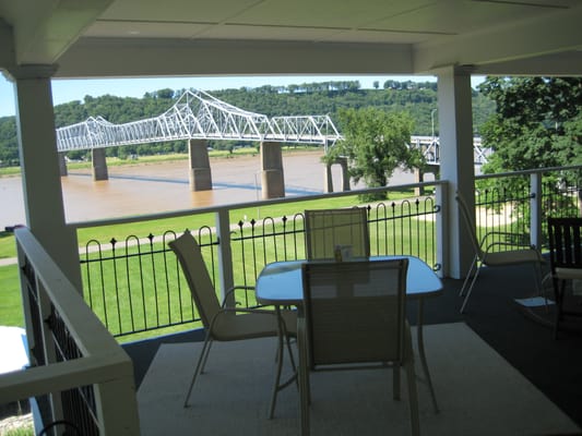 Riverboat Inn & Suites by null