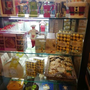 F Monteleone Bakery & Cafe - More gift items - Bakeries Near Me - Brooklyn, New York F Monteleone Bakery & Cafe - More gift items - Bakeries Near Me - Brooklyn, New York