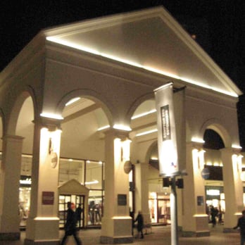 Mc Arthur Glen - Shopping Centers Near Me - Roubaix, 59