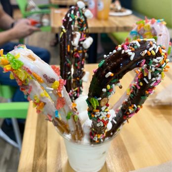 Dulce Churro Cafe - Spaniard Churro with Chocolate and Strawberry - Desserts Near Me - Chandler, Arizona Dulce Churro Cafe - Spaniard Churro with Chocolate and Strawberry - Desserts Near Me - Chandler, Arizona