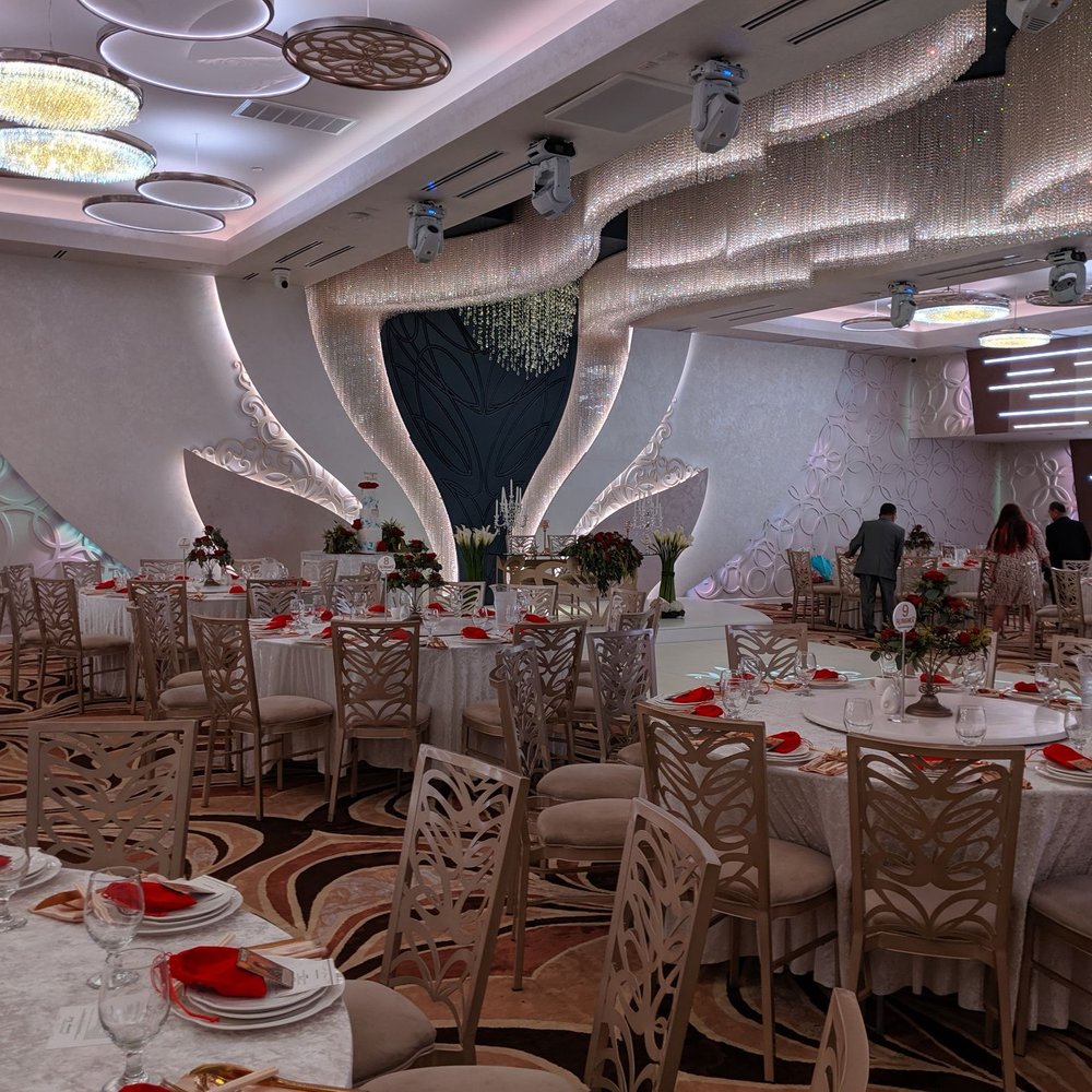 Aurora Banquet Hall - Decor and table setting - Venues & Event Spaces Near Me - Tujunga, California