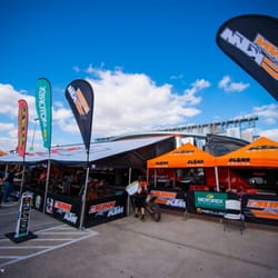 SpeedGraphics - banners, pole flags and pop up tents.