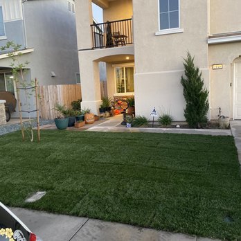 C & J Landscape Service - Front lawn. - Landscaping Near Me C & J Landscape Service - Front lawn. - Landscaping Near Me