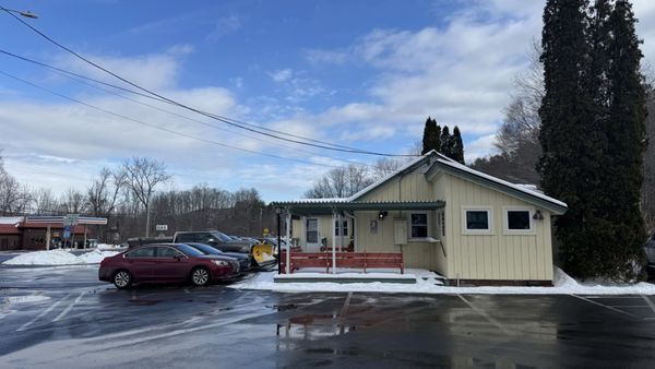 Creek House Diner by null