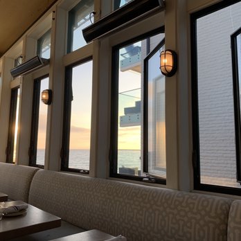 Driftwood Kitchen - View at Sunset - Seafood Near Me - Laguna Beach, California Driftwood Kitchen - View at Sunset - Seafood Near Me - Laguna Beach, California