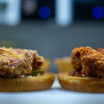 Frying Pan Express - Chicken Shop Near Me - North Vancouver, British Columbia