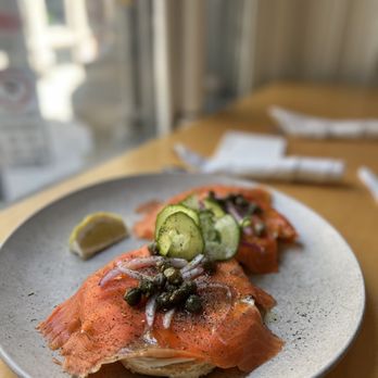 Tommy - Salmon Bagel - Coffee & Tea Near Me - Montreal, Quebec