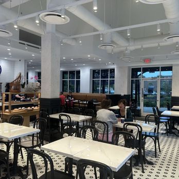 Paris Baguette - Coffee & Tea Near Me - Mt. Pleasant, South Carolina