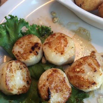 Surf Diner - Scallops small, tough. Hush puppies have got to be from out of a bag from the freezer. - Seafood Near Me - Surfside Beach, South Carolina