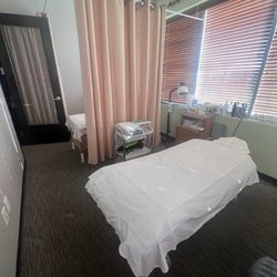 The Clinic of Quan Acupuncture & Pain Relief - Patient room
