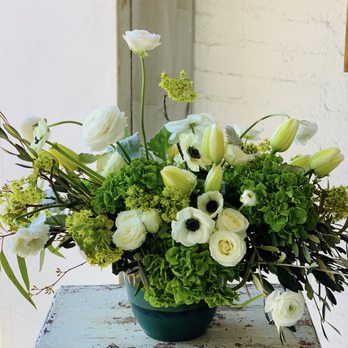 Floras Avenue - Florists Near Me - Huntington, New York