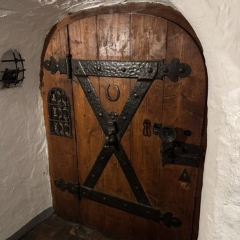 Isis Goldener Engel - German Near Me - Garmisch-Partenkirchen, BY Isis Goldener Engel - German Near Me - Garmisch-Partenkirchen, BY