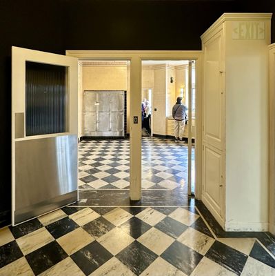 Greystone Mansion & Gardens: The Doheny Estate by null