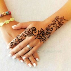 Unique Eyebrow Threading - Henna Tattoo