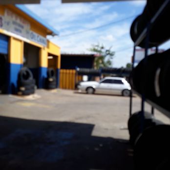 Big D Tire 2 - Side view of four work bays - Tires Near Me - Dallas, Texas
