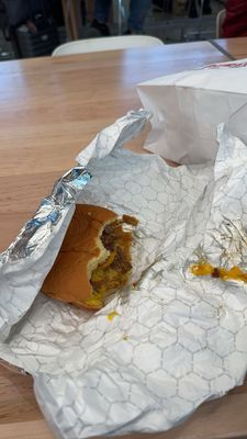 M Burger by null