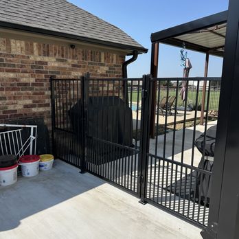 Sav-On Fence - 5ft rackable iron panels with doggy bars - Fences & Gates Near Me - Decatur, Texas Sav-On Fence - 5ft rackable iron panels with doggy bars - Fences & Gates Near Me - Decatur, Texas