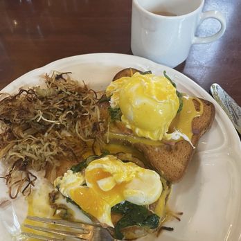 Glasbern Inn - Gf eggs Benedict... delish!! - Hotels Near Me - Fogelsville, Pennsylvania