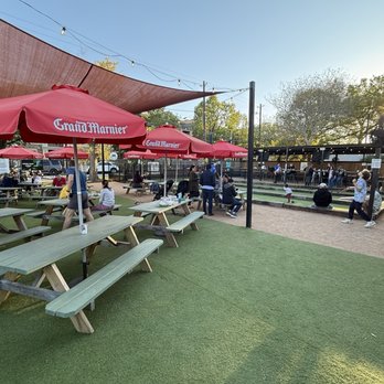 NettBar Shady Acres - Outdoor seating and games - Sports Bars Near Me - Houston, Texas NettBar Shady Acres - Outdoor seating and games - Sports Bars Near Me - Houston, Texas
