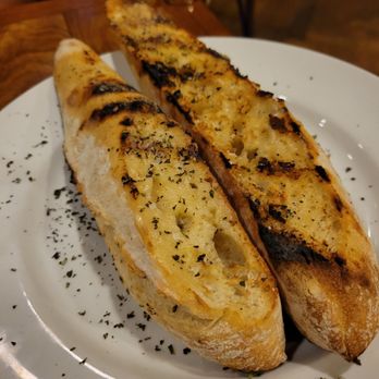 Range - Artisan bread (garlic butter bread) - Steakhouses Near Me - San Antonio, Texas