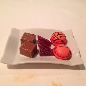 Benares Restaurant & Bar - Petit four - Indian Near Me - London, XGL Benares Restaurant & Bar - Petit four - Indian Near Me - London, XGL