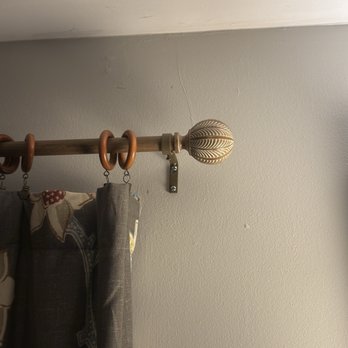 Javi’s TV Mounting - Curtain rod closeup - TV Mounting Near Me - Louisville, Kentucky Javi’s TV Mounting - Curtain rod closeup - TV Mounting Near Me - Louisville, Kentucky