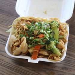 Dragon House - Lo mein de pollo