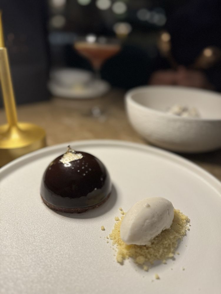 AUDEN Updated July 2024 218 Photos & 61 Reviews 3737 Cogdell St