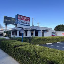Bob The Chiropractor - Street view