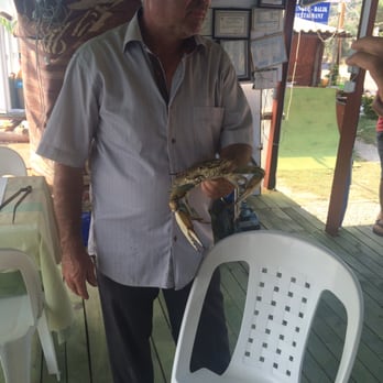 Yengecci Erdal'in Yeri - The cook Erdal proud and strong with his knowledge on Crab - Seafood Near Me - Finike, 07 Yengecci Erdal'in Yeri - The cook Erdal proud and strong with his knowledge on Crab - Seafood Near Me - Finike, 07