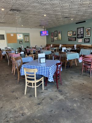 Gus's World Famous Fried Chicken by null