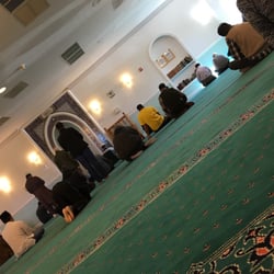 Mustafa Center - Inside, people are waiting for the imam's khutbah.