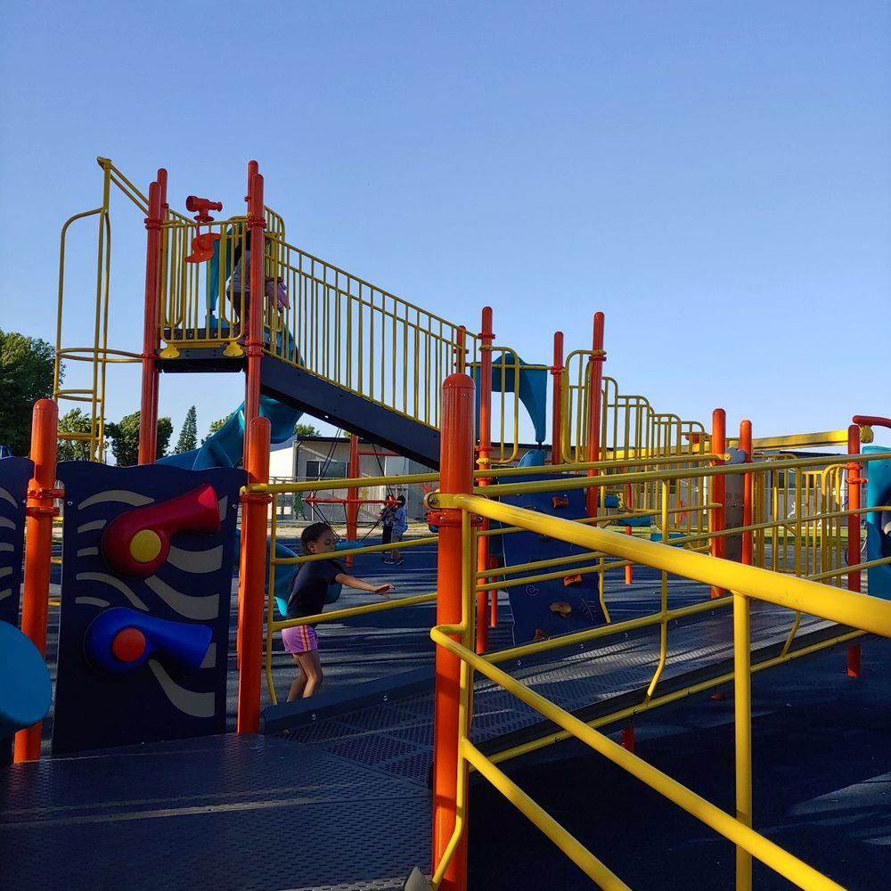 Barton Park - Playgrounds Near Me - Anaheim, California Barton Park - Playgrounds Near Me - Anaheim, California