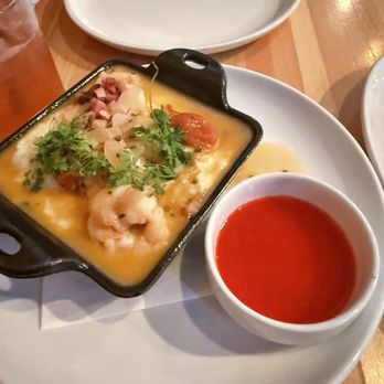 Cotton & Rye - Shrimp & Grits - New American Near Me - Savannah, Georgia Cotton & Rye - Shrimp & Grits - New American Near Me - Savannah, Georgia