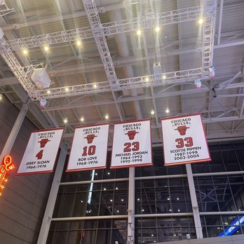 United Center - Stadiums & Arenas Near Me - Chicago, Illinois United Center - Stadiums & Arenas Near Me - Chicago, Illinois
