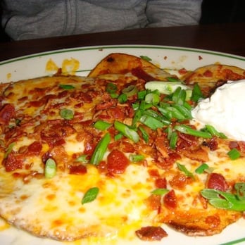 Hennessey's Tavern - irish nachos - Irish Pub Near Me - Manhattan Beach, California