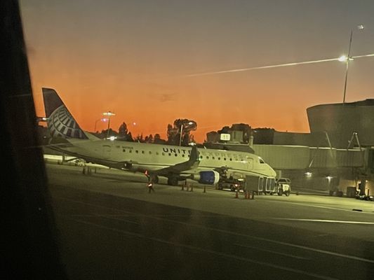 Fresno Yosemite International Airport by null