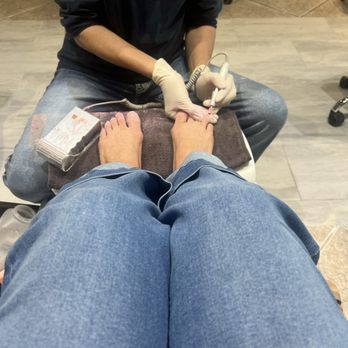 Alpha Nails - Nail Salons Near Me - Springfield, Missouri