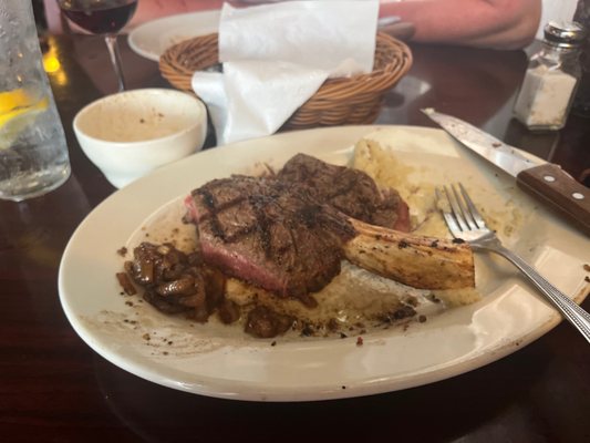 Linde Marie's Steakhouse on the Square by null