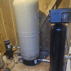 Woods Pump and Well Services - Complete Starite pump with tank and filter system