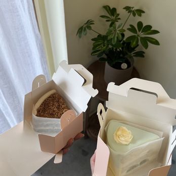 Harucake - Mugwort injeolmi + green grape yogurt cake - Coffee & Tea Near Me - Los Angeles, California