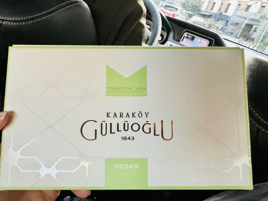 Karaköy Güllüoğlu - Nadir Güllü by null