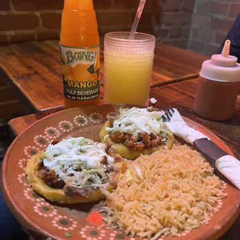 Fabos Tacos - Sopes de chorizo - Tacos Near Me - Beaverton, Oregon