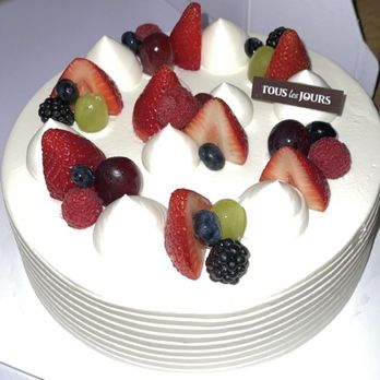 Tous Les Jours - Cloud cake - Bakeries Near Me - Cerritos, California Tous Les Jours - Cloud cake - Bakeries Near Me - Cerritos, California