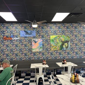 Porter's - Inside - Salad Near Me - Springdale, Utah