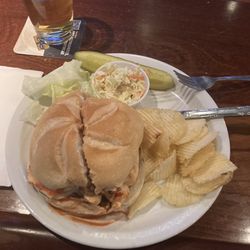 Ivy League Bar & Grill - Wisconsin Cheddar Burger (cheese sauce)