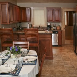 Cobblestone Cove Villas - Fully appointed luxury kitchens & private laundry