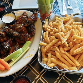 J TIMOTHY’S TAVERNE - Updated January 2025 - 1128 Photos & 1196 Reviews