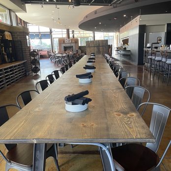 200 Social House - Community table - Gastropubs Near Me - Bernalillo, New Mexico