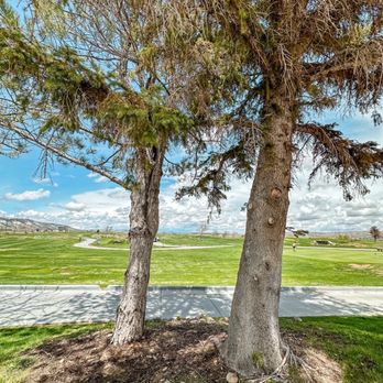 Eve's - Perfect day on the green. - New American Near Me - Rock Springs, Wyoming